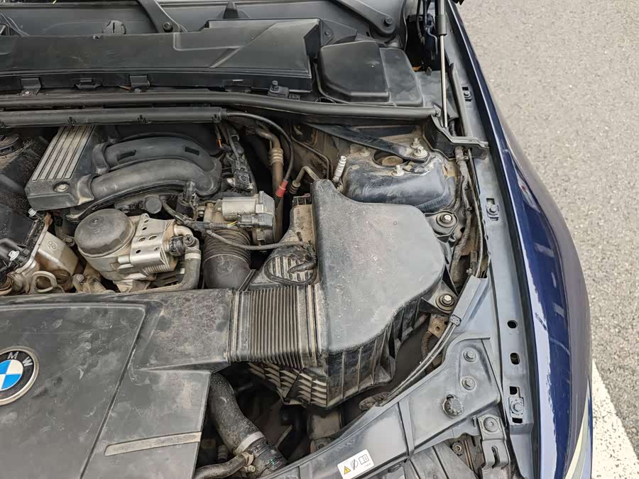 BMW 3 Series (Imported) 2011 car image #23