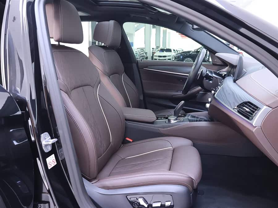 BMW 5 Series 2023 car image #23
