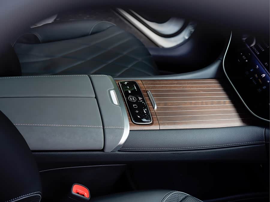 Mercedes-Benz EQS Class 2024 #23 Mercedes-Benz EQS Class 2024 car image #23