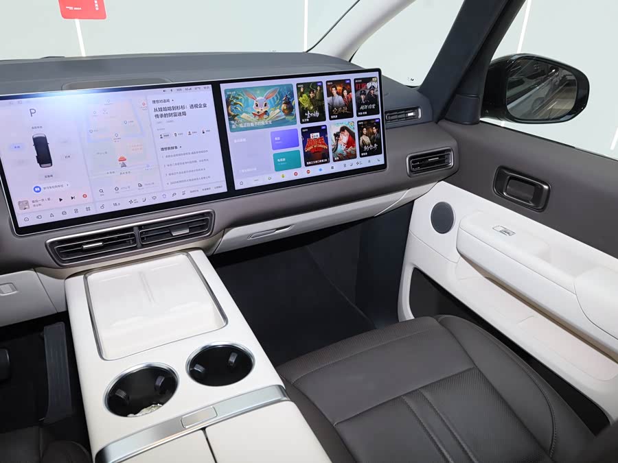 理想汽车 理想MEGA 2024 汽车图片 #23