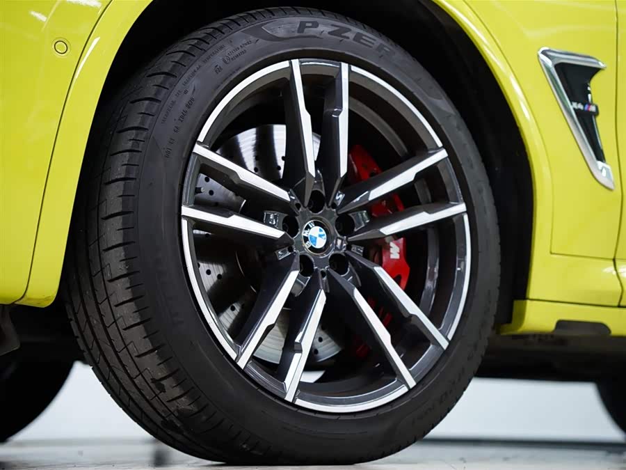 BMW X4 M 2022 immagine di auto #23