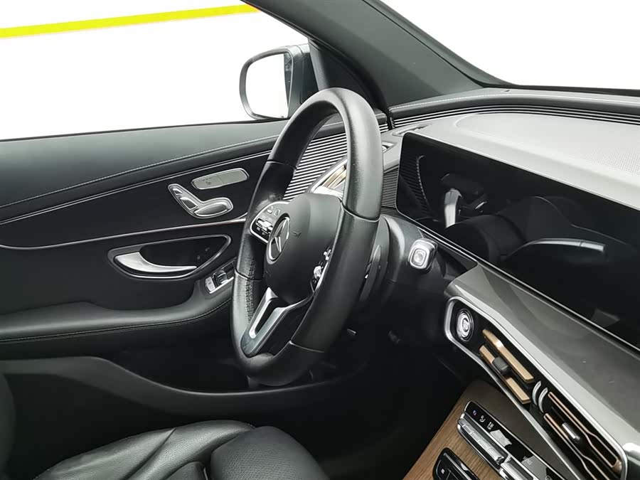 Mercedes-Benz 2020 car image #23