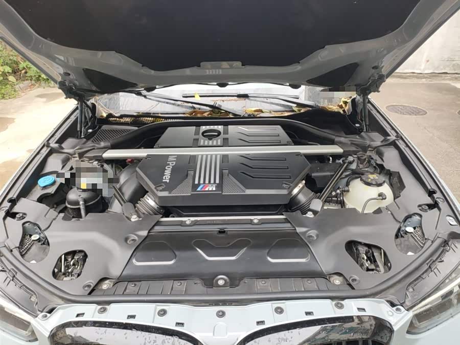 BMW X4 M 2022 car image #23