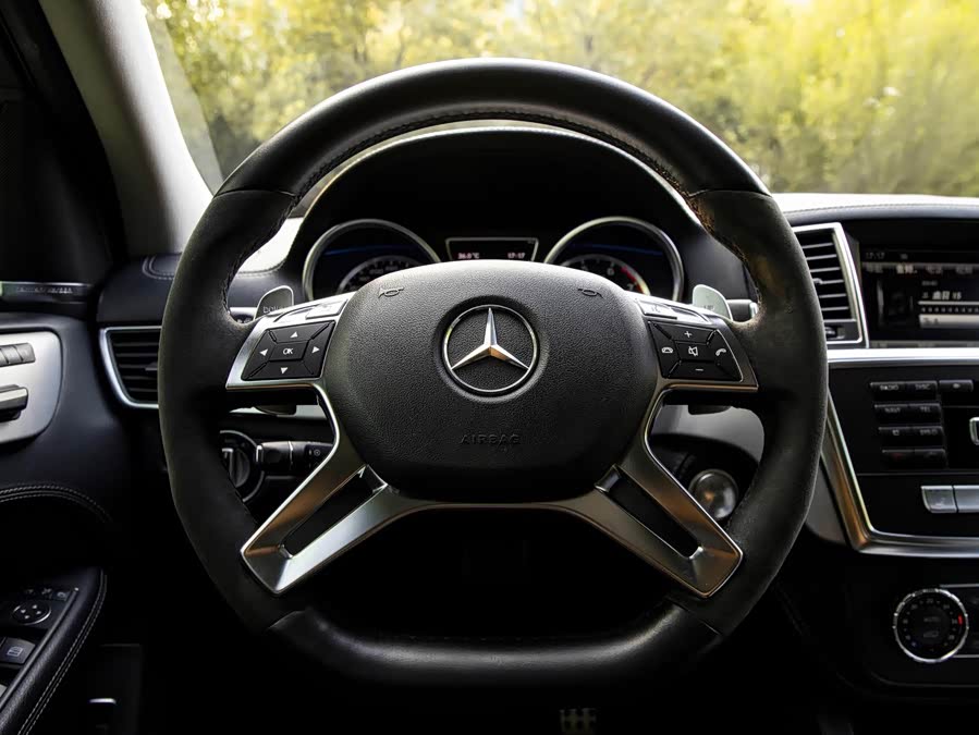 Mercedes-Benz M AMG 2013 #23 Mercedes-Benz M AMG 2013 image de voiture #23