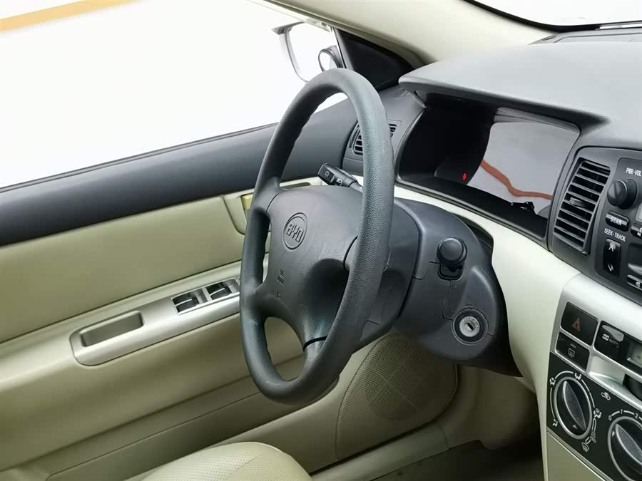 BYD F3R 2013 #23 BYD F3R 2013 car image #23