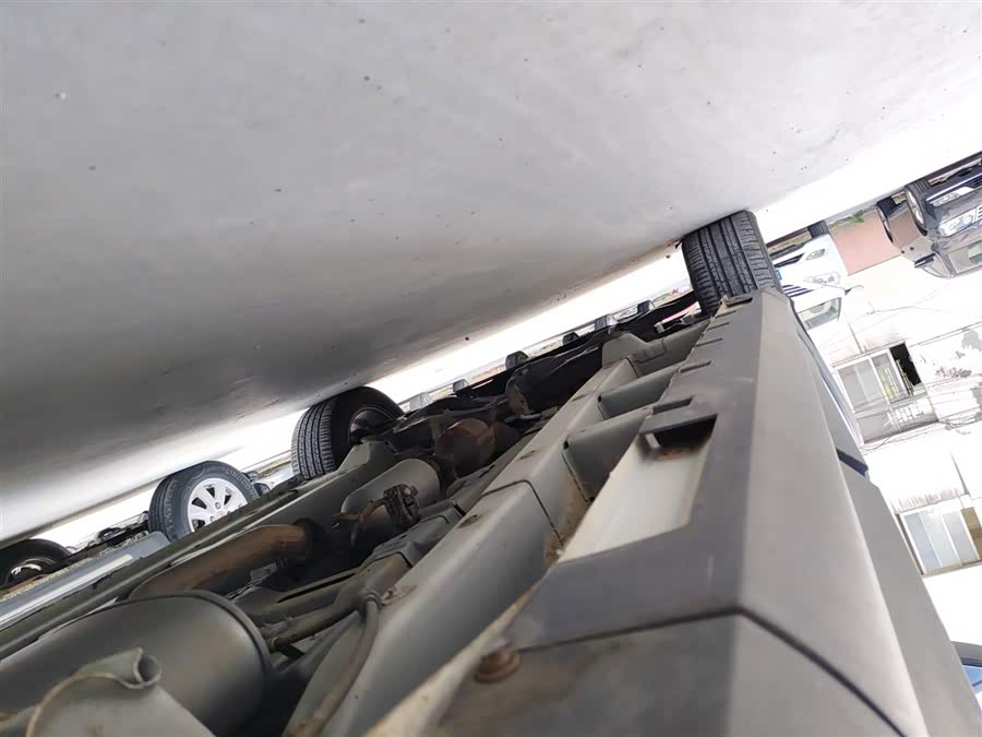 SWM X3 2019 صورة سيارة #23