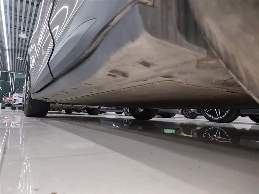 MG ES5 2024 car image #23