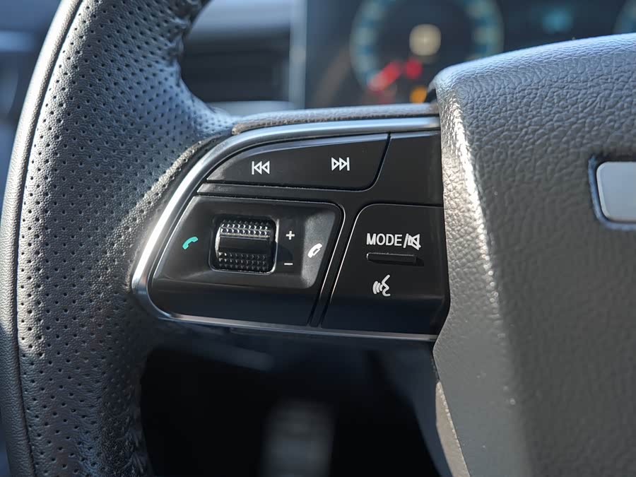 Jetour X70 PLUS 2025 car image #23