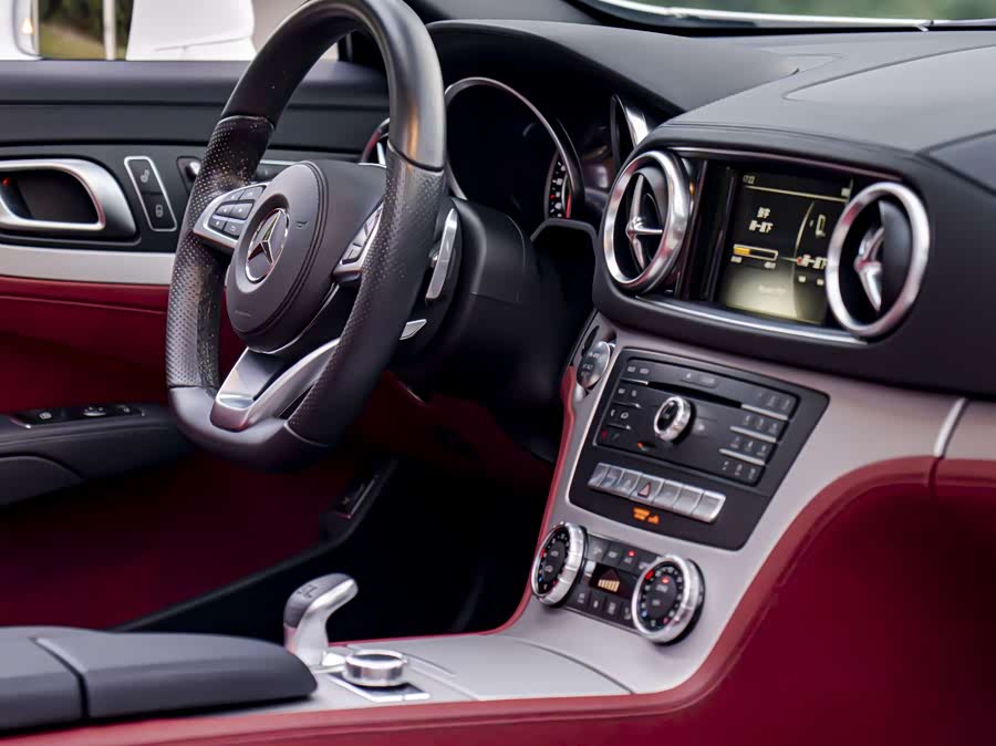 Mercedes-Benz SL Class 2017 car image #23