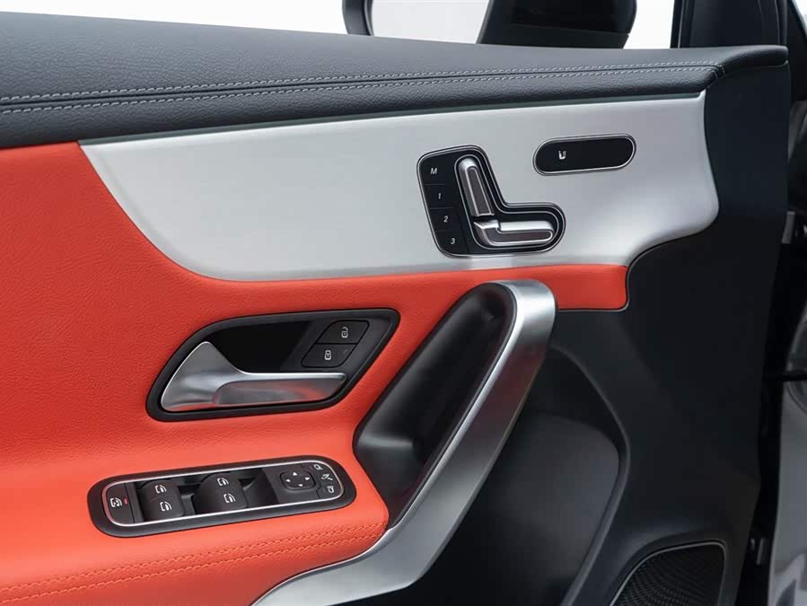 Mercedes-Benz A AMG 2024 #23 Mercedes-Benz A AMG 2024 صورة سيارة #23