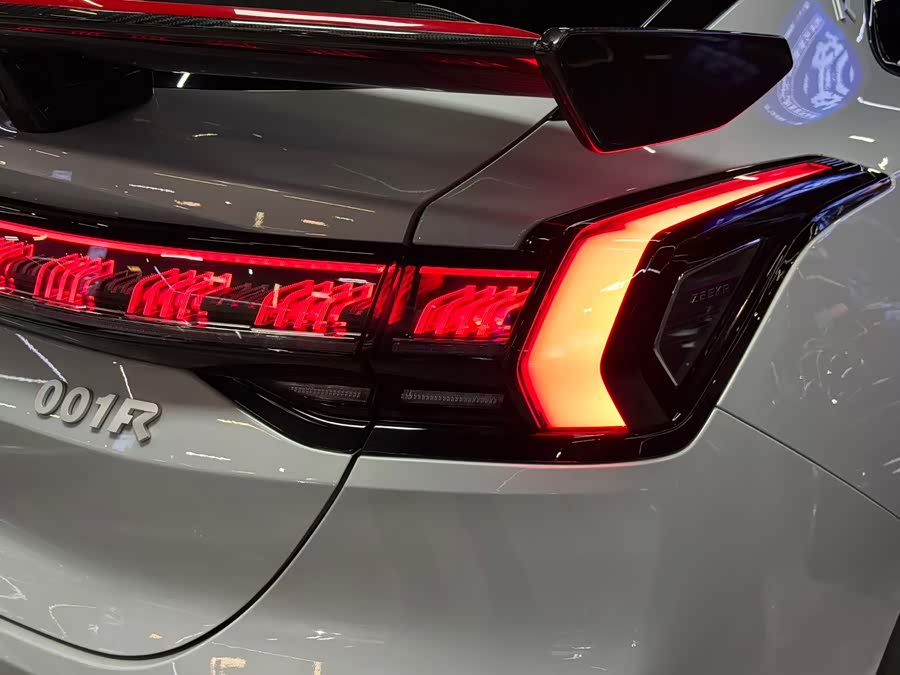 极氪 极氪001 FR 2024 汽车图片 #23