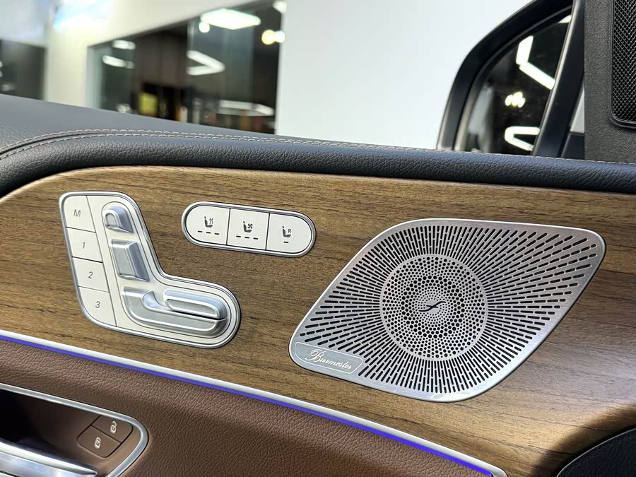 Mercedes-Benz GLS Class 2023 car image #23