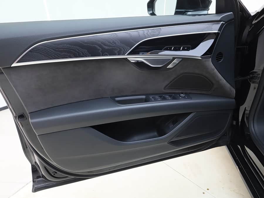 Audi A8 2019 image de voiture #23
