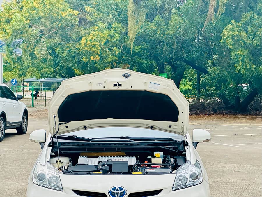 Toyota Prius 2013 immagine di auto #23