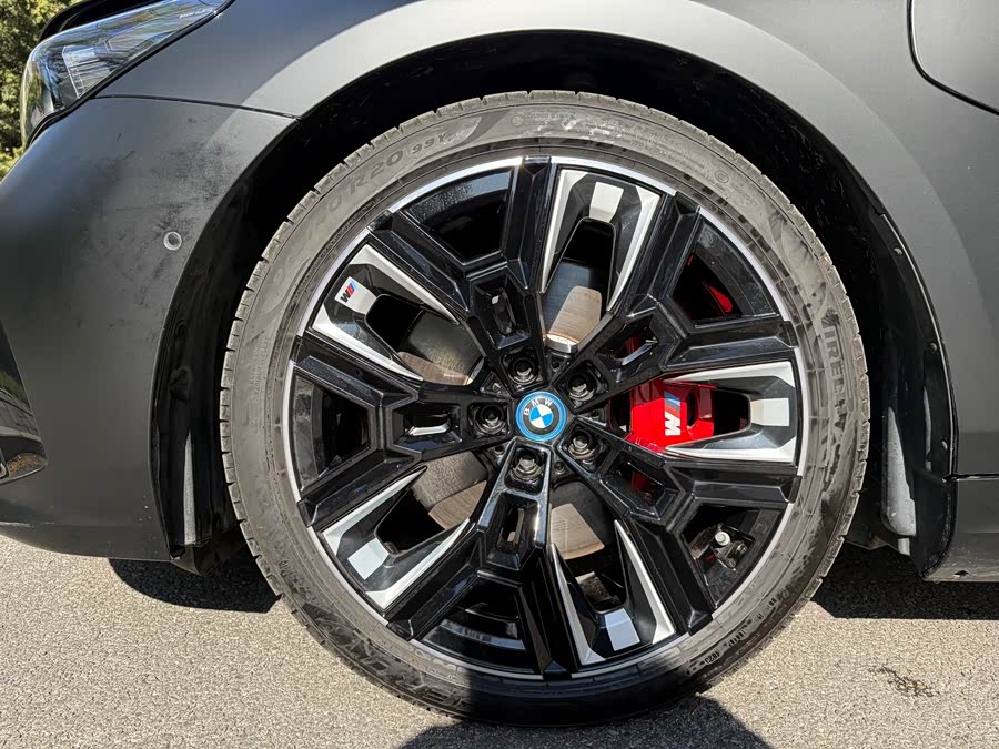 BMW i5 M60 2025 car image #23