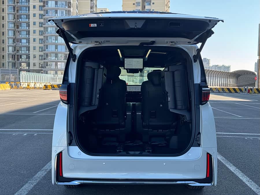 丰田 威尔法 2023 汽车图片 #23