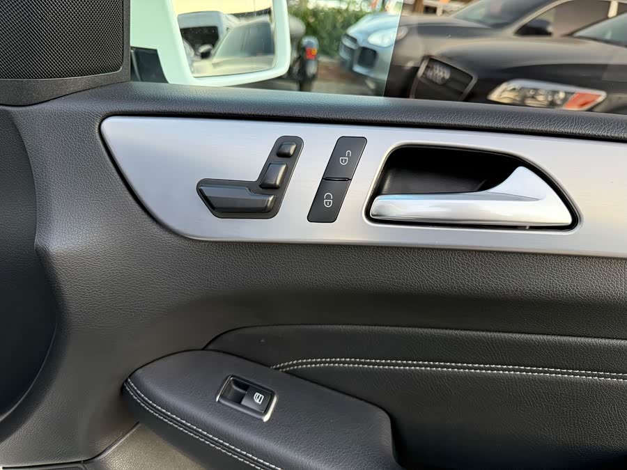 Mercedes-Benz M Class 2014 #23 Mercedes-Benz M Class 2014 car image #23