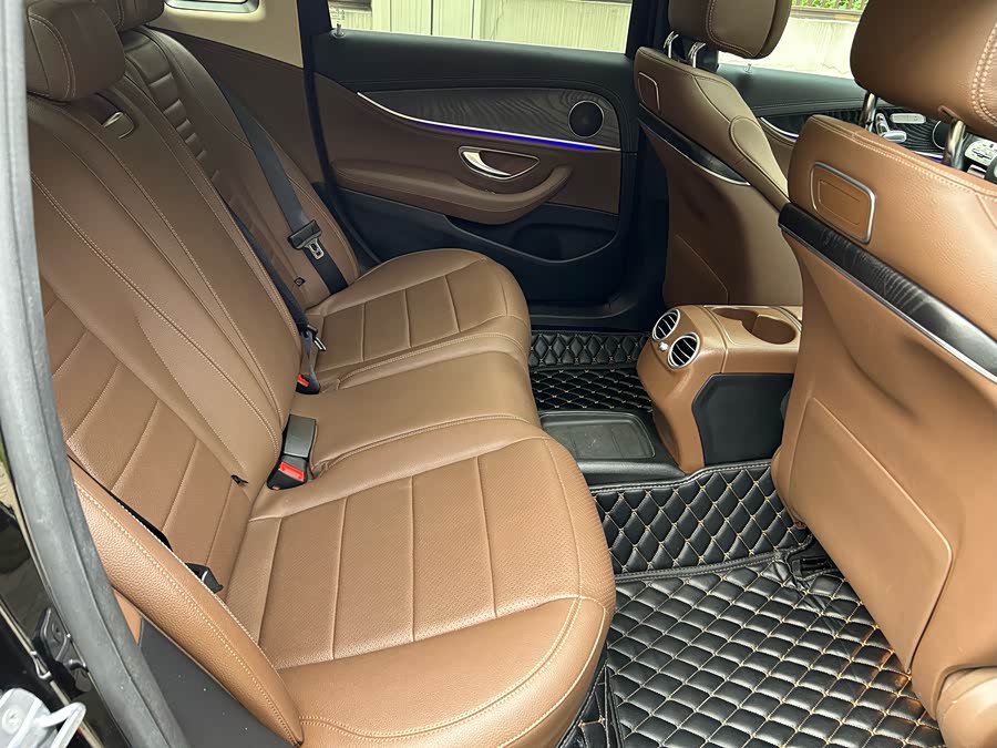 Mercedes-Benz E Class 2019 image de voiture #23