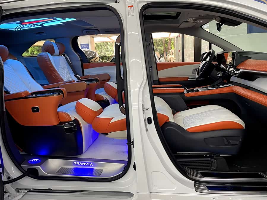 Toyota Granvia 2024 #23 Toyota Granvia 2024 immagine di auto #23