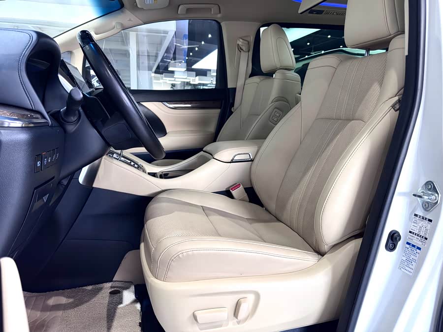 Toyota Vellfire 2023 car image #23