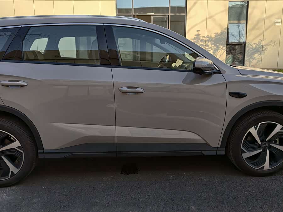 BYD Sea Lion 05 DM-i 2025 car image #23