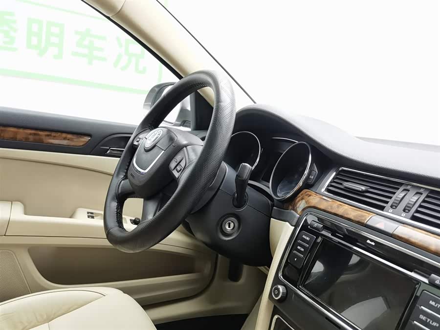 Skoda Superb 2012 immagine di auto #23