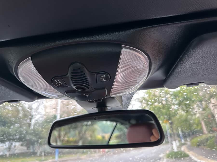 Mercedes-Benz SL Class 2011 car image #23