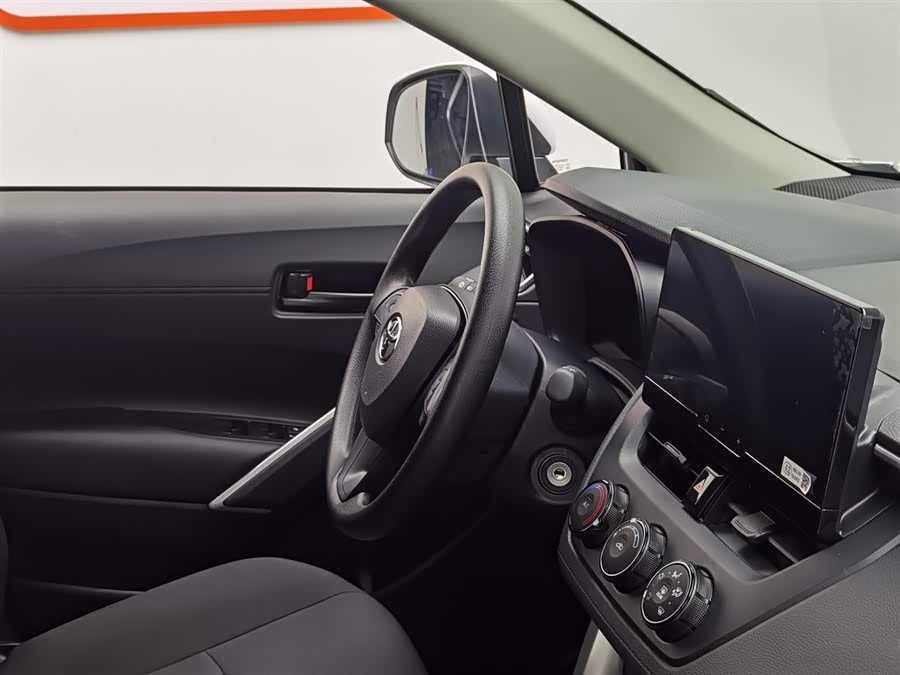 丰田 卡罗拉锐放 2025 汽车图片 #23