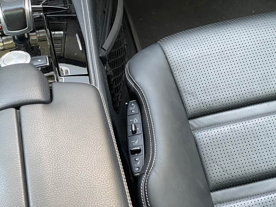 Mercedes-Benz CLS AMG 2015 car image #23