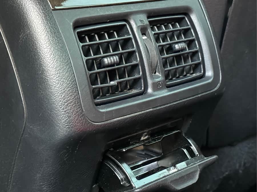 Toyota Reiz 2014 immagine di auto #23