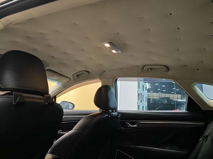 GEELY Emgrand GS 2017 car image #23