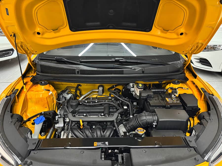 Kia 2021 car image #23