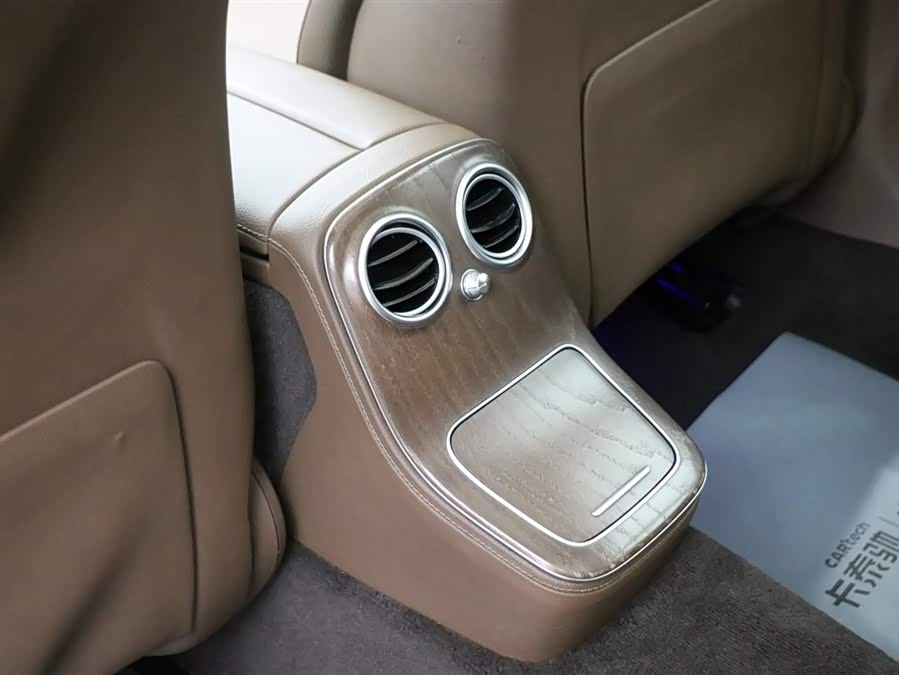 Mercedes-Benz E Class 2021 صورة سيارة #23