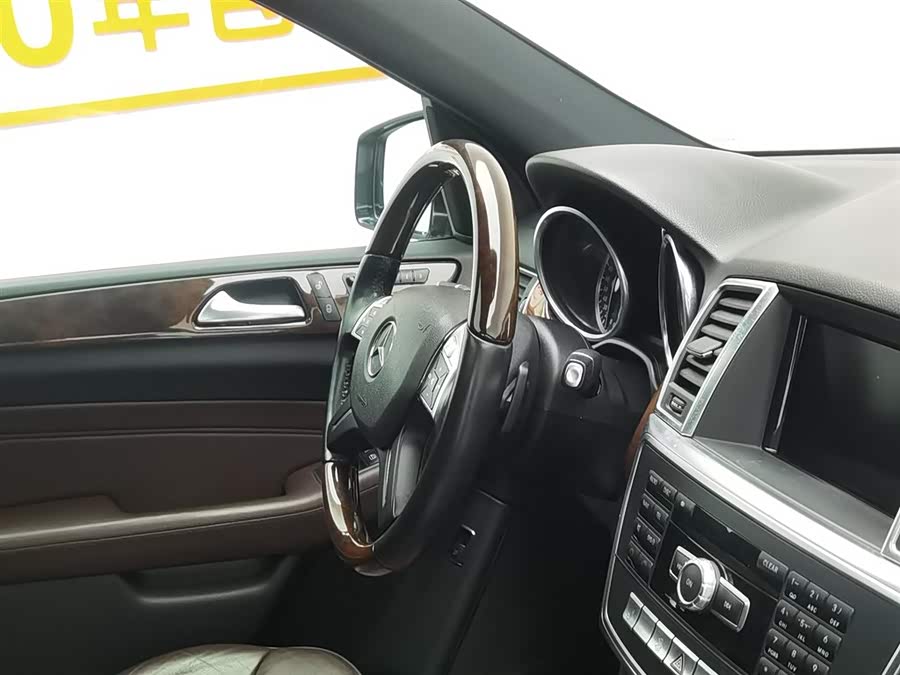 Mercedes-Benz M Class 2013 #23 Mercedes-Benz M Class 2013 car image #23