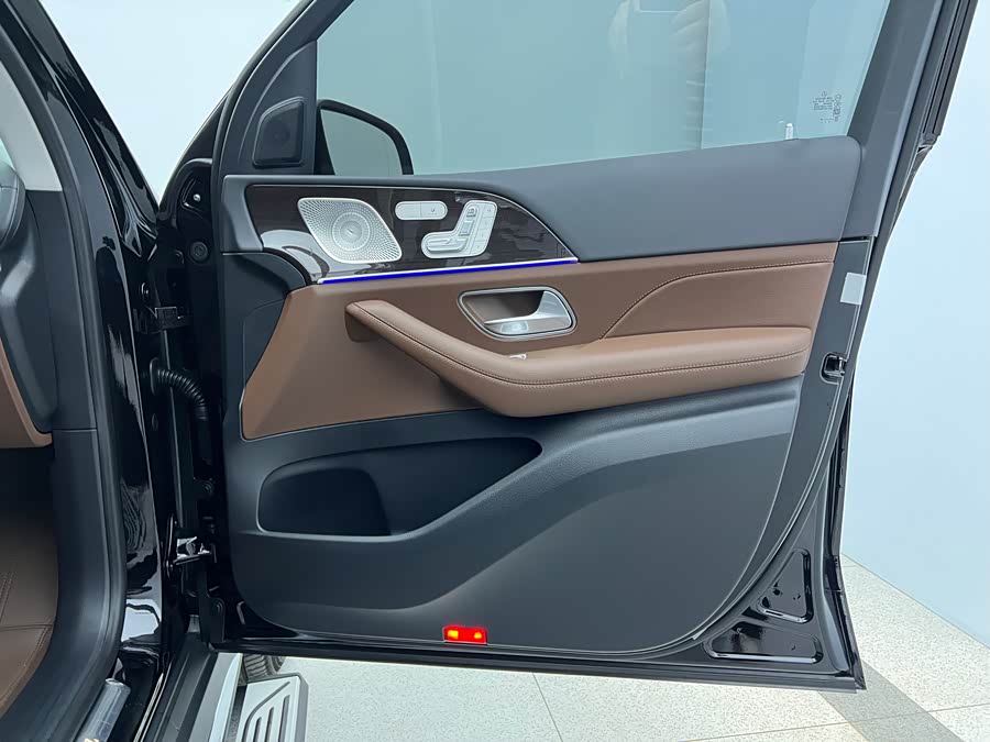 Mercedes-Benz GLE Class 2025 صورة سيارة #23