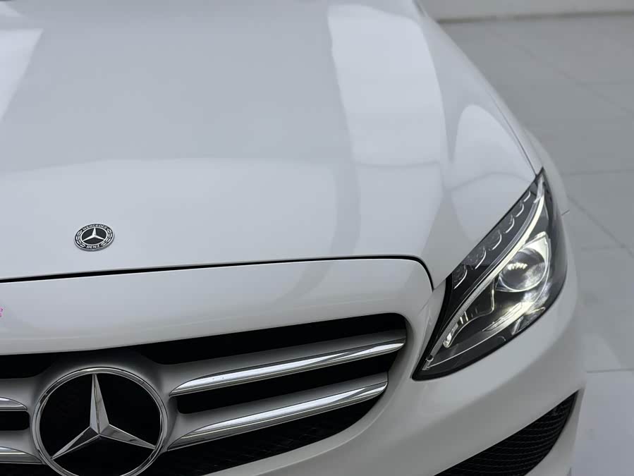 Mercedes-Benz C Class 2016 car image #23