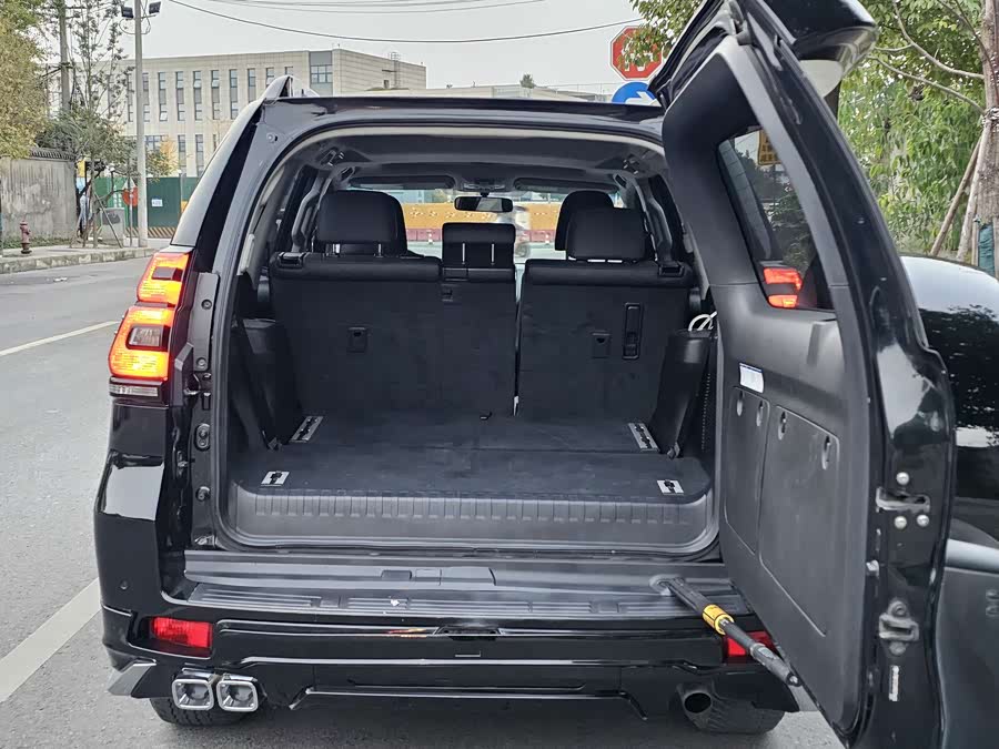 Toyota Land Cruiser Prado 2019 #23 Toyota Land Cruiser Prado 2019 car image #23