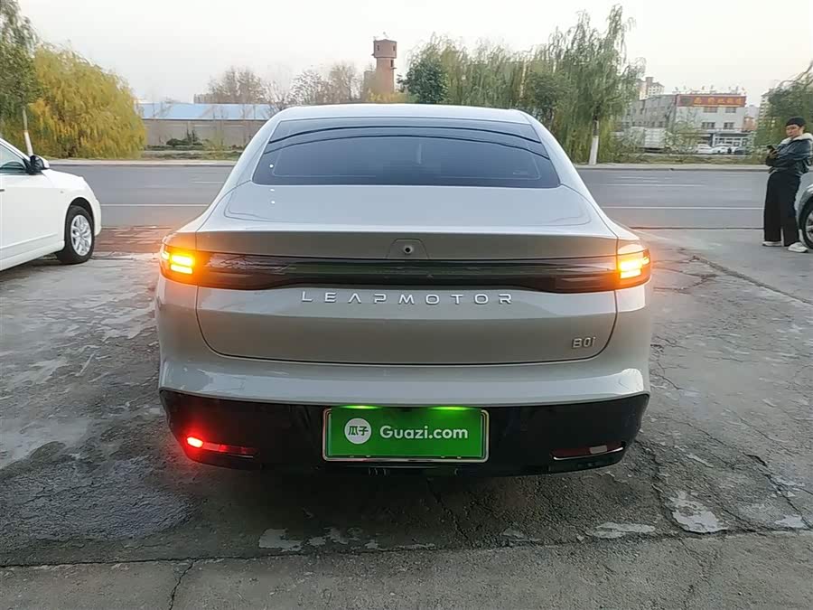 零跑汽车 零跑B01 2025 汽车图片 #23