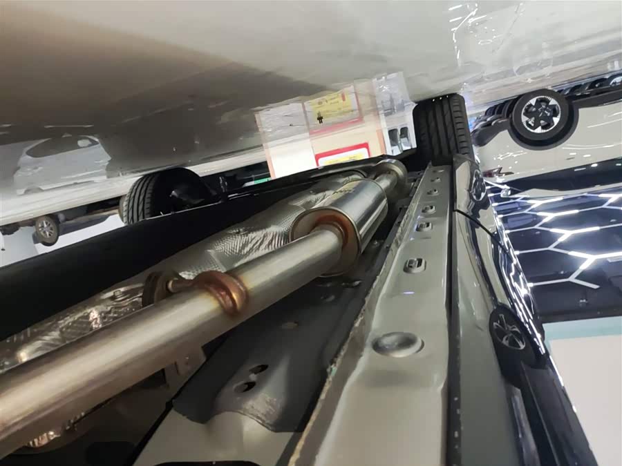 Roewe D5X DMH 2025 car image #23