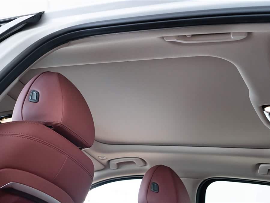 BMW i3 2025 car image #23