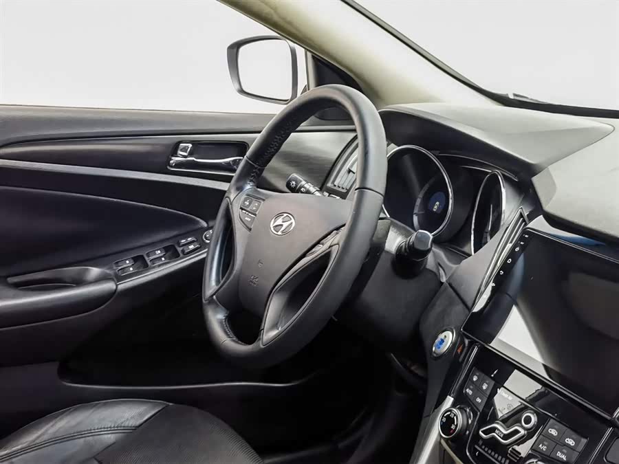 Hyundai Sonata 2013 car image #23