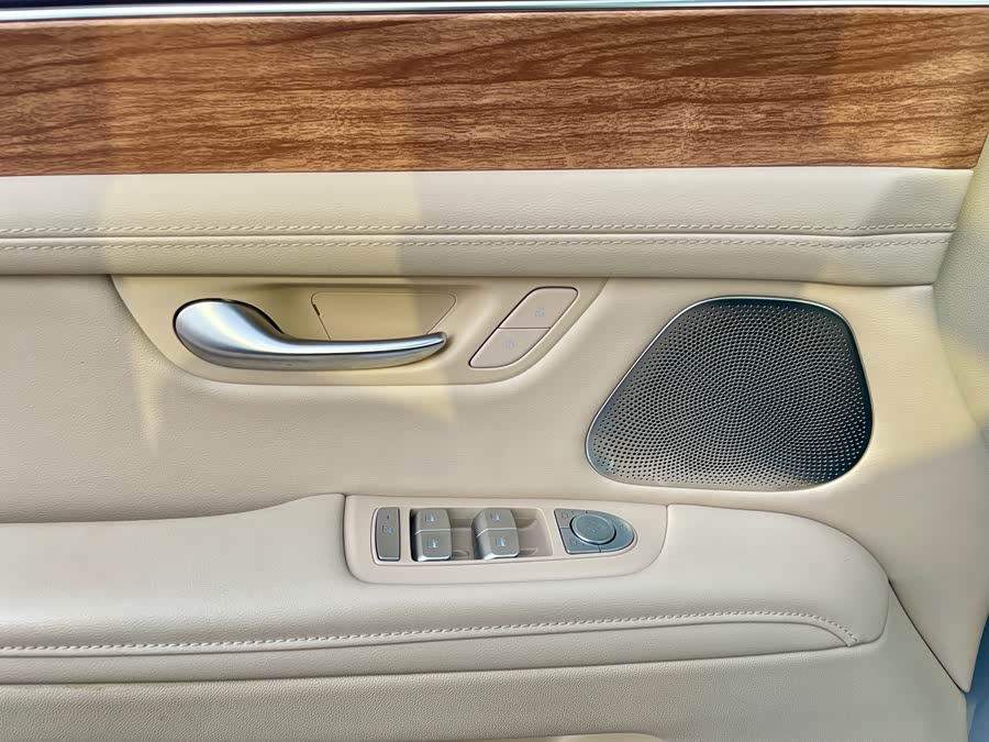 AITO 问界 问界M7 2023 汽车图片 #23