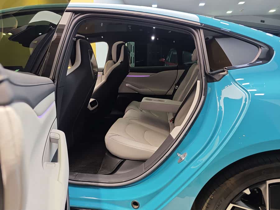 MI SU7 2024 car image #23