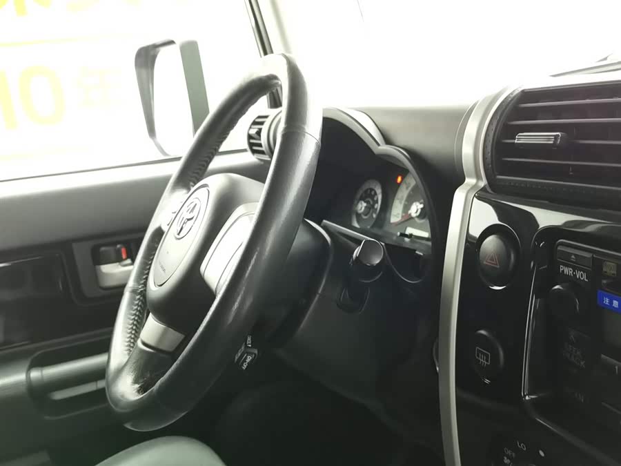 Toyota FJ Cruiser 2008 immagine di auto #23