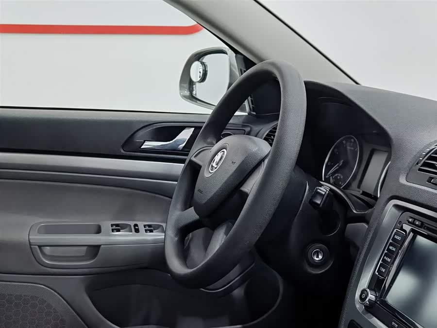 Skoda Octavia 2013 car image #23