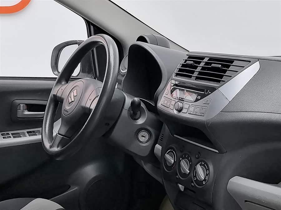 Suzuki 2013 car image #23