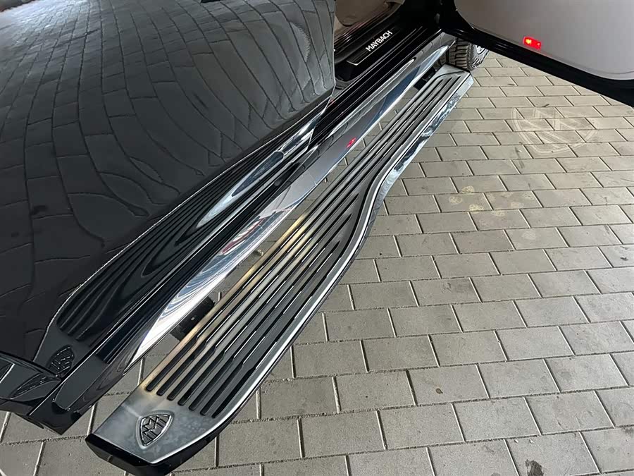 Mercedes-Benz Maybach GLS 2024 car image #23