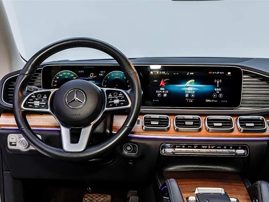 Mercedes-Benz GLE Class New Energy 2021 car image #23