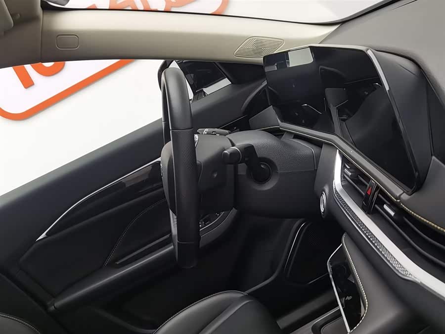2023 car image #23