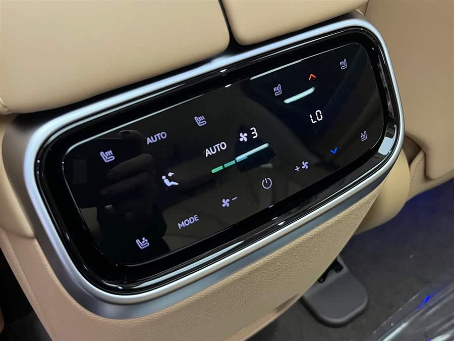 2025 car image #23